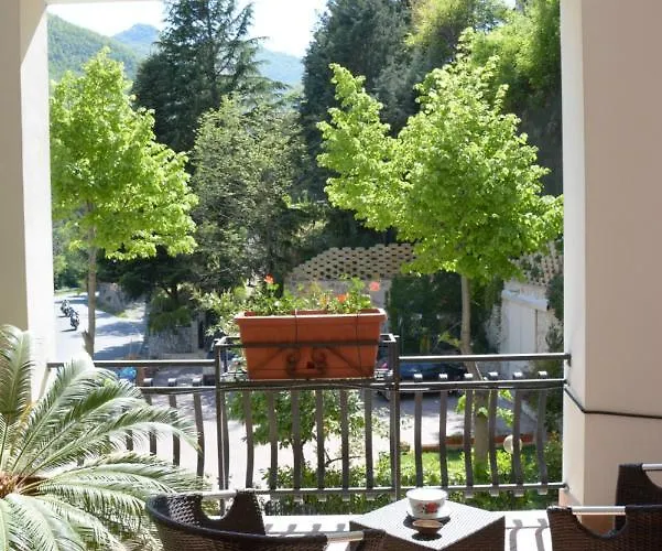 Ai 3 Archi בית הארחה 3*